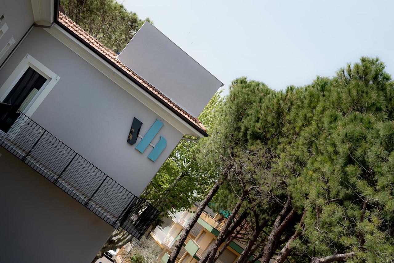Hotel Vagabond Riccione Esterno foto